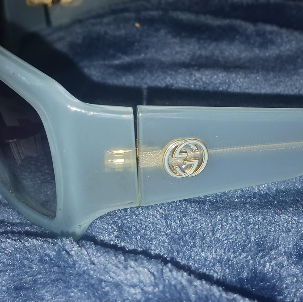 Gucci sunglasses lite blue